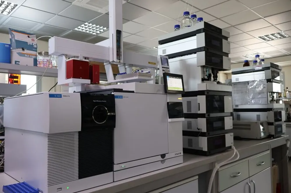 Strumentazione e attività del laboratorio CEM
