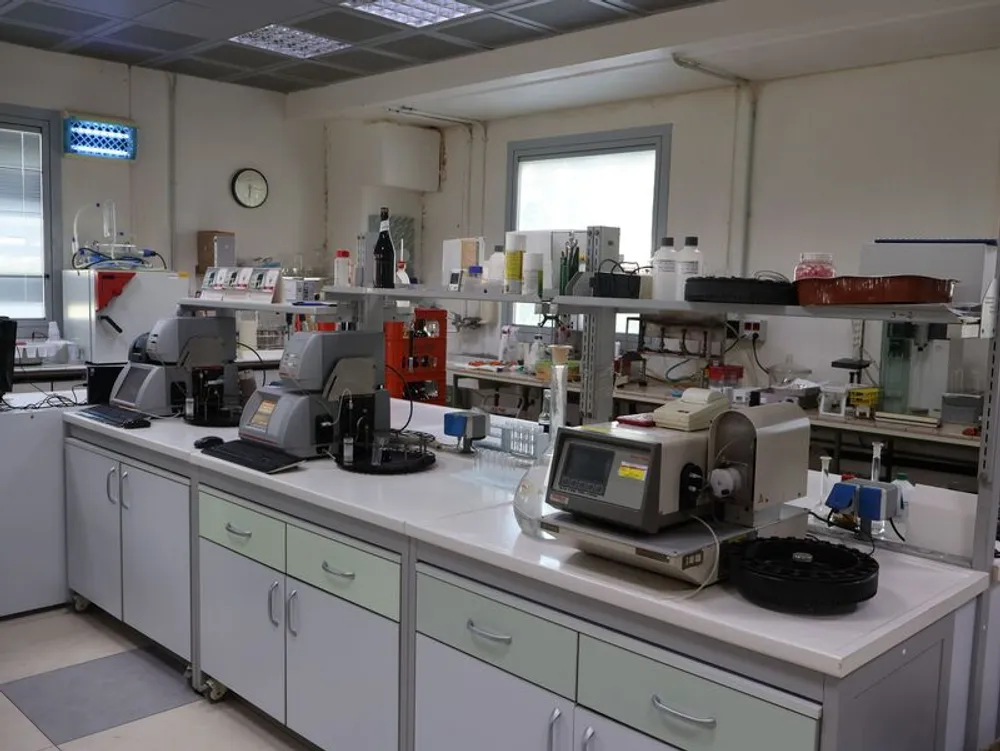 Strumentazione e attività del laboratorio CEM