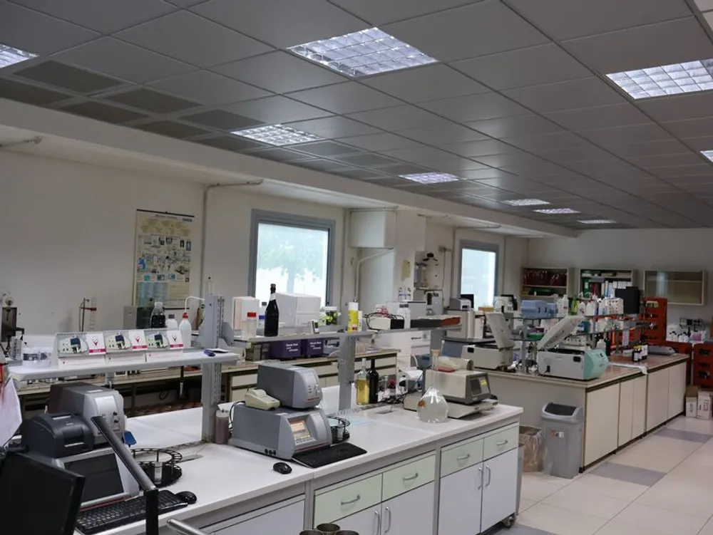 Strumentazione e attività del laboratorio CEM